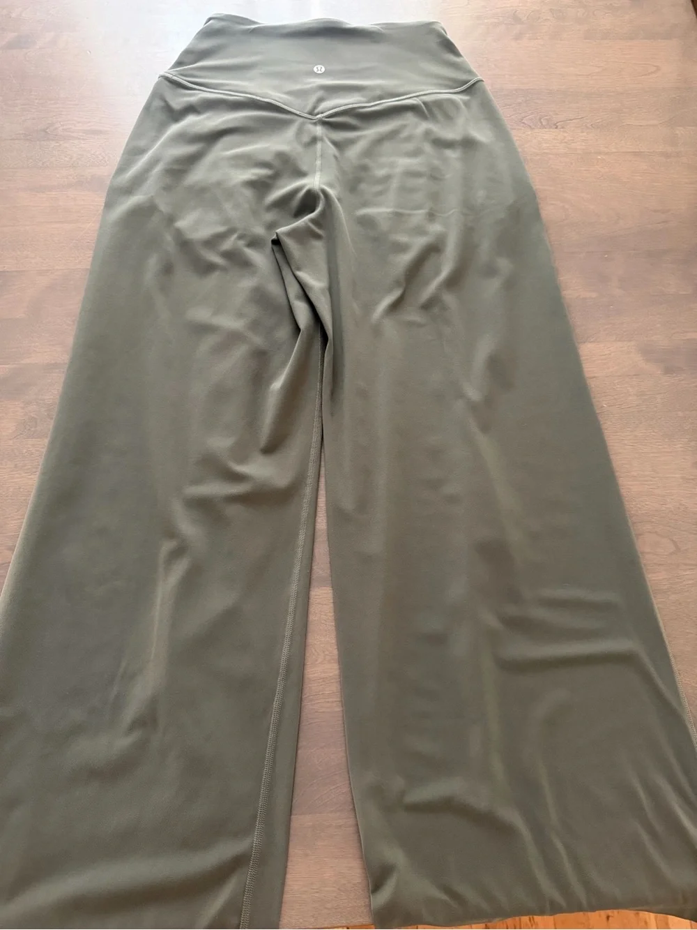 Lululemon Align Palazzo Pant size 4 Short